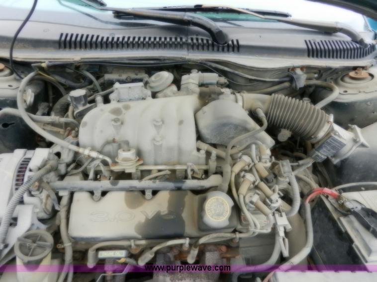 image for item A3990 1996 Ford Taurus GL