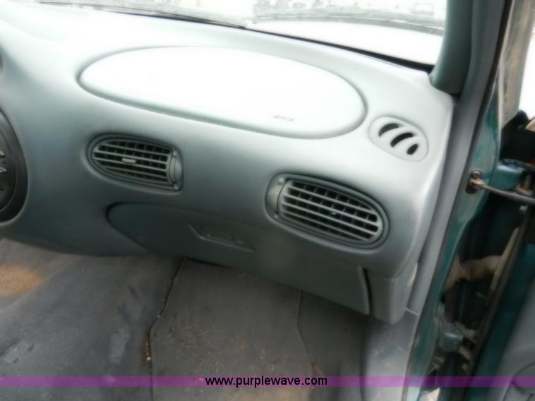 image for item A3990 1996 Ford Taurus GL