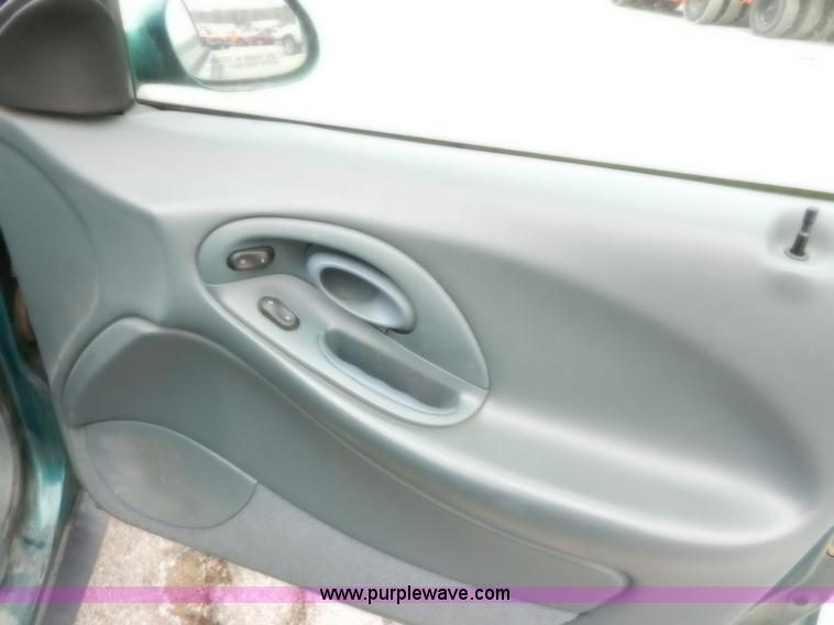 image for item A3990 1996 Ford Taurus GL