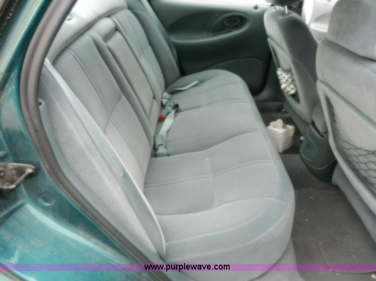 image for item A3990 1996 Ford Taurus GL