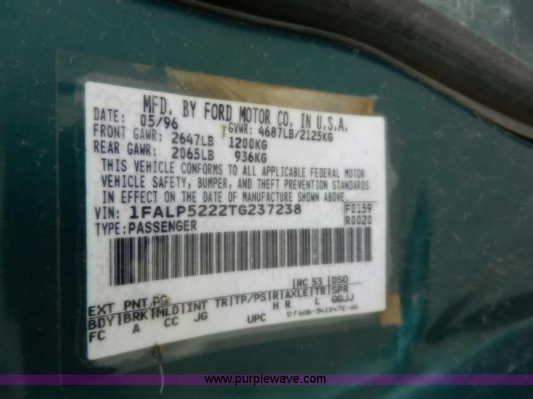 image for item A3990 1996 Ford Taurus GL