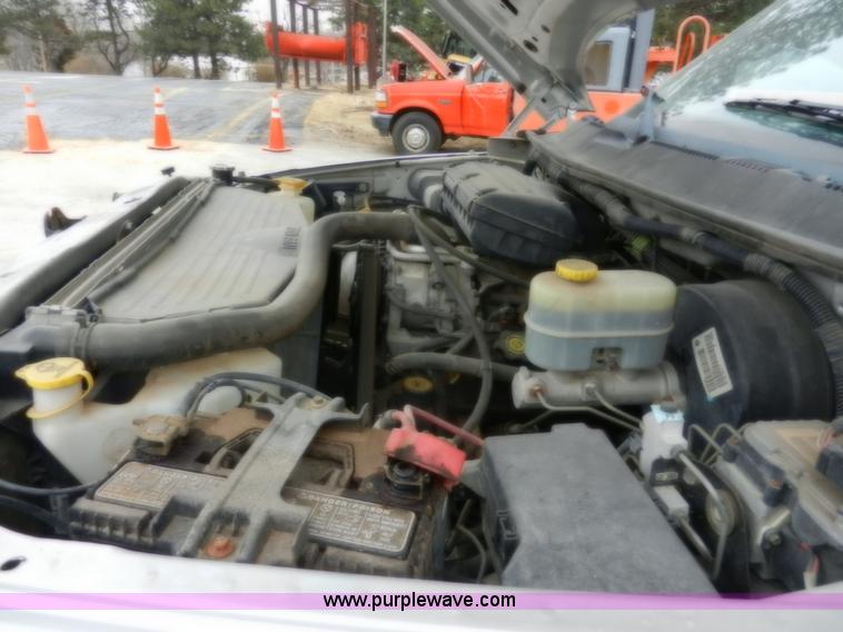 image for item A3991 2002 Dodge Ram 2500 SLT pickup truck