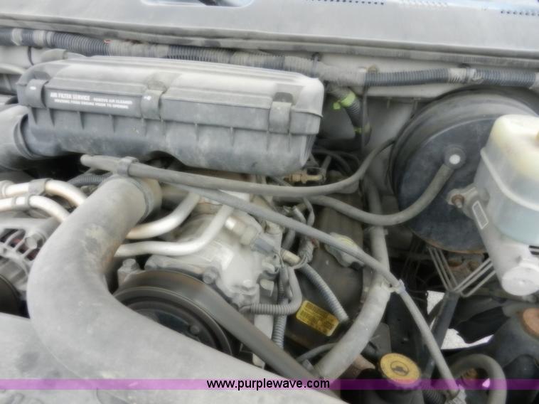 image for item A3991 2002 Dodge Ram 2500 SLT pickup truck