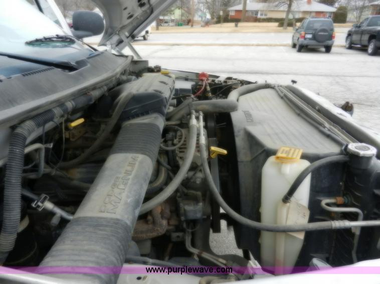 image for item A3991 2002 Dodge Ram 2500 SLT pickup truck