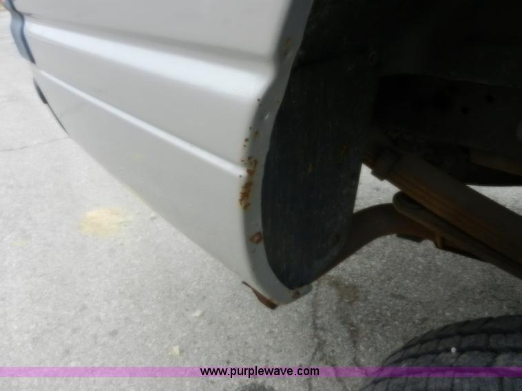 image for item A3991 2002 Dodge Ram 2500 SLT pickup truck