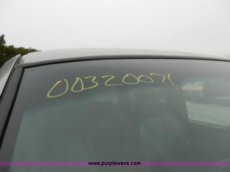 image for item A3993 2001 Chevrolet Suburban 1500 SUV