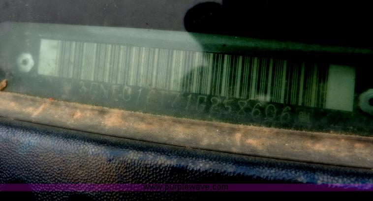 image for item A3993 2001 Chevrolet Suburban 1500 SUV