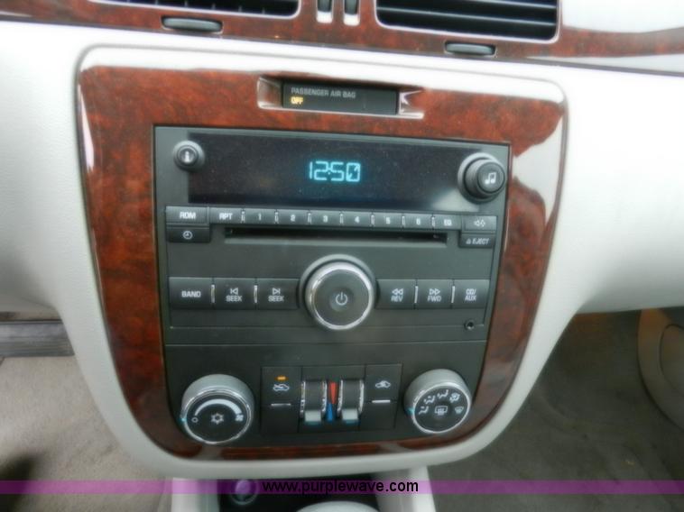 image for item A3995 2009 Chevrolet Impala LS