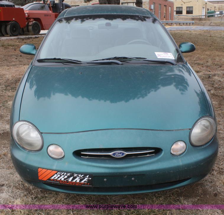 image for item A3996 1998 Ford Taurus LX
