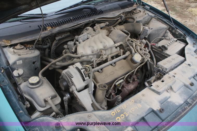 image for item A3996 1998 Ford Taurus LX