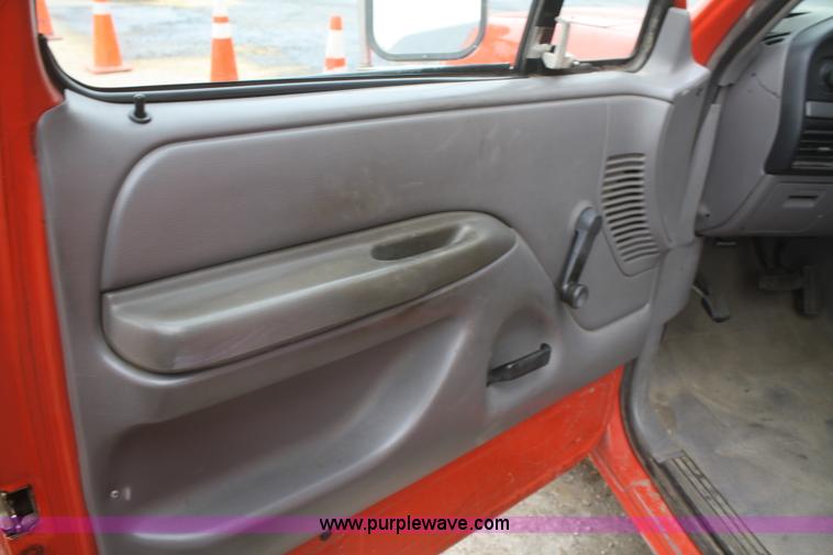 image for item A3997 1995 Ford F250 XL pickup truck