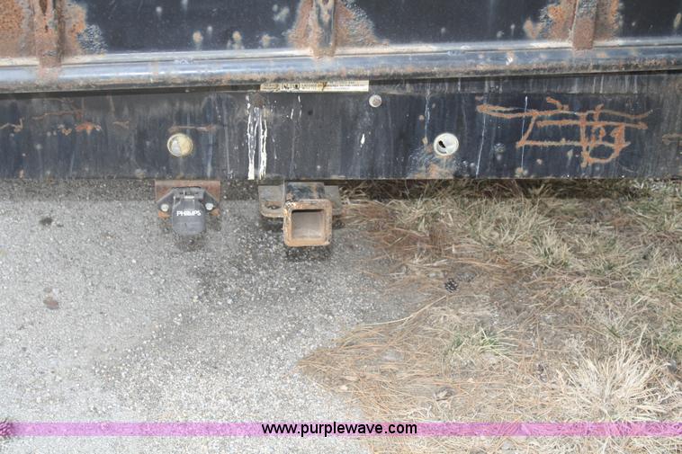 image for item A3997 1995 Ford F250 XL pickup truck