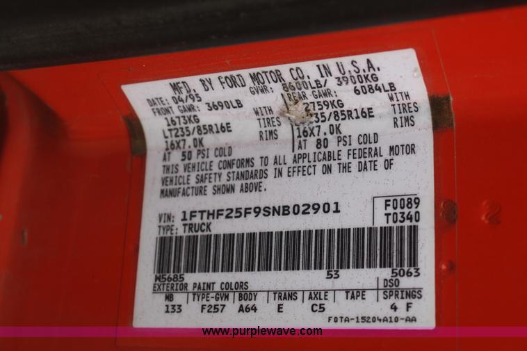 image for item A3997 1995 Ford F250 XL pickup truck