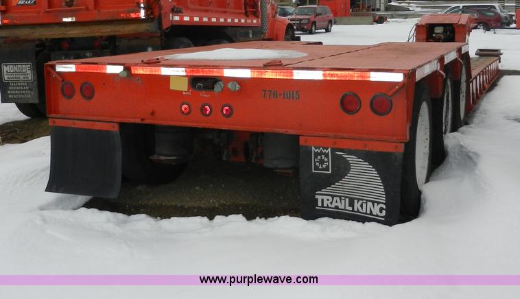 image for item A4000 1996 Trail King TK100HDG-483 triple axle trailer