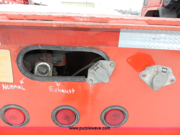 image for item A4000 1996 Trail King TK100HDG-483 triple axle trailer