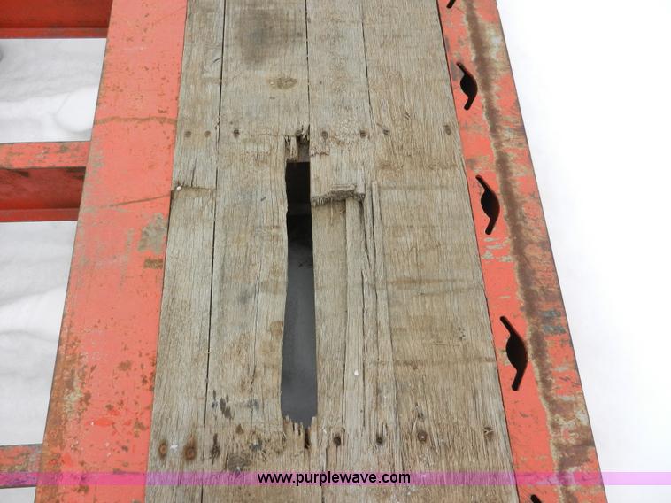 image for item A4000 1996 Trail King TK100HDG-483 triple axle trailer