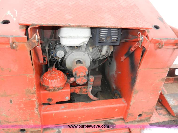 image for item A4000 1996 Trail King TK100HDG-483 triple axle trailer