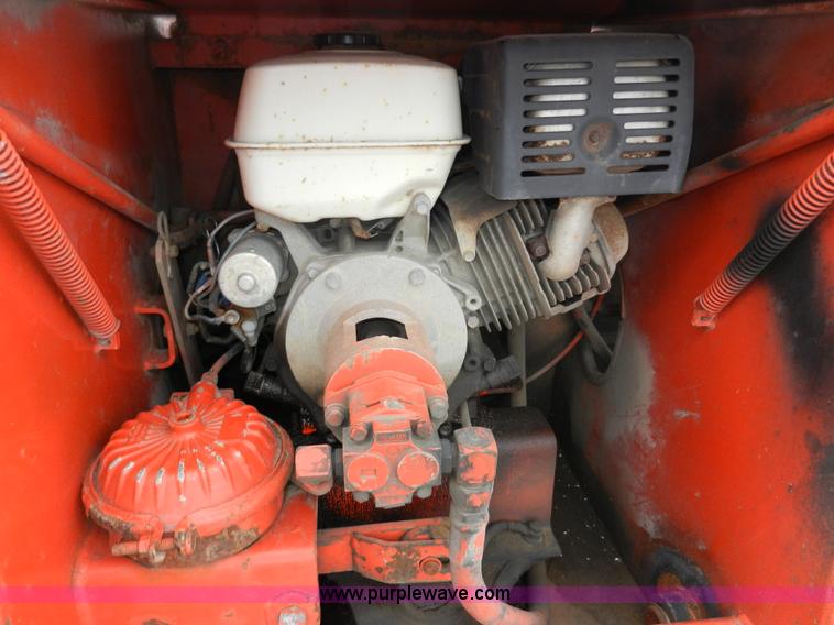 image for item A4000 1996 Trail King TK100HDG-483 triple axle trailer