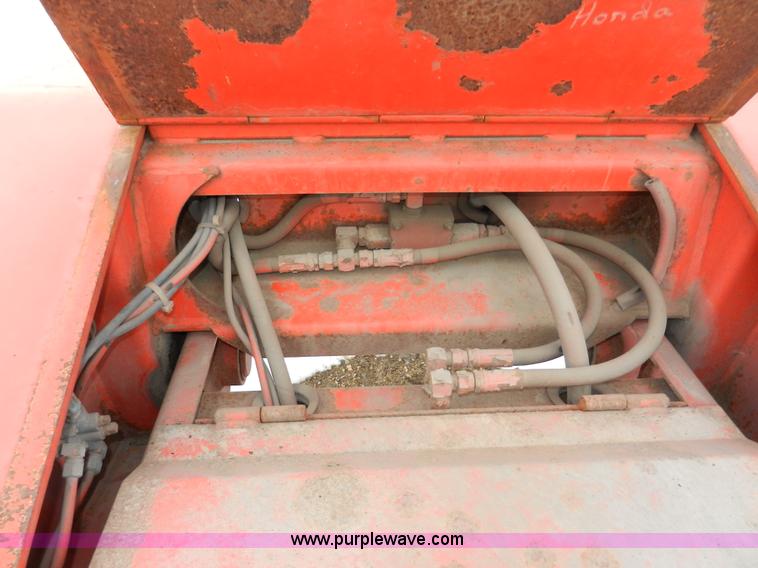 image for item A4000 1996 Trail King TK100HDG-483 triple axle trailer