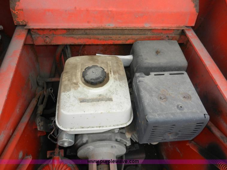 image for item A4000 1996 Trail King TK100HDG-483 triple axle trailer