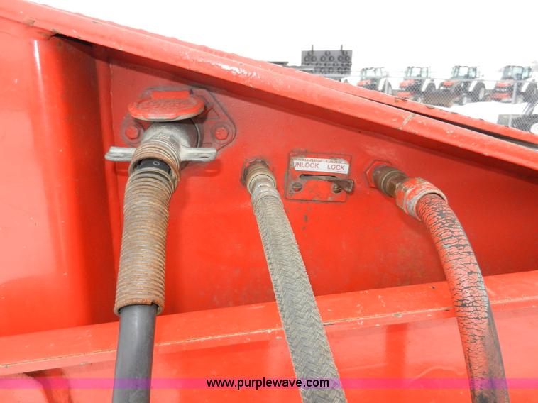 image for item A4000 1996 Trail King TK100HDG-483 triple axle trailer