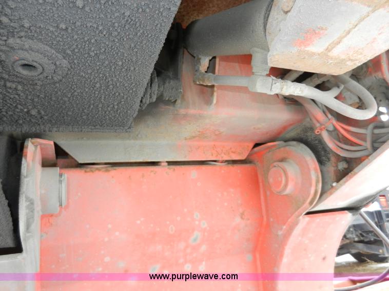 image for item A4000 1996 Trail King TK100HDG-483 triple axle trailer