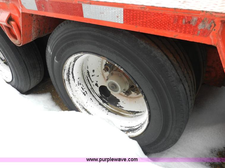 image for item A4000 1996 Trail King TK100HDG-483 triple axle trailer