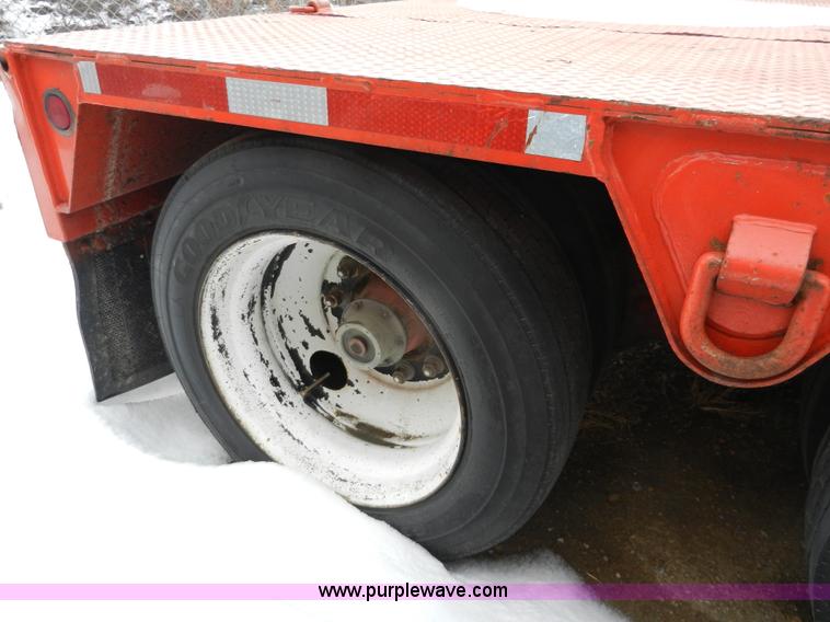 image for item A4000 1996 Trail King TK100HDG-483 triple axle trailer