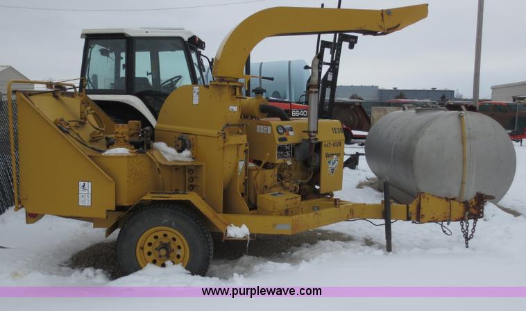 image for item D5790 1997 Vermeer BC1230 wood chipper