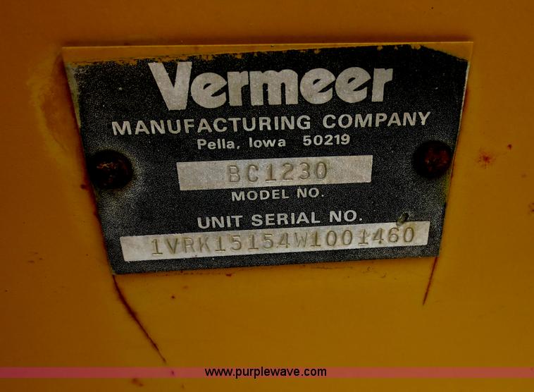 image for item D5790 1997 Vermeer BC1230 wood chipper