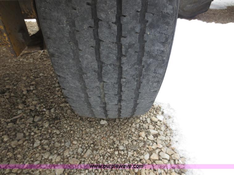 image for item D5790 1997 Vermeer BC1230 wood chipper