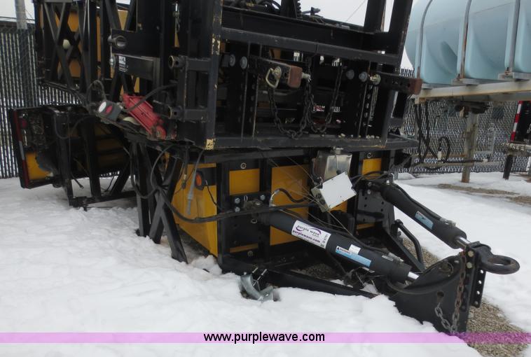 image for item D5791 2008 Safe-Stop TMA-9000 crash attenuator