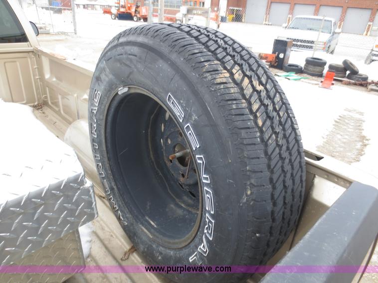 image for item D5793 2006 Chevrolet Silverado 1500 pickup truck