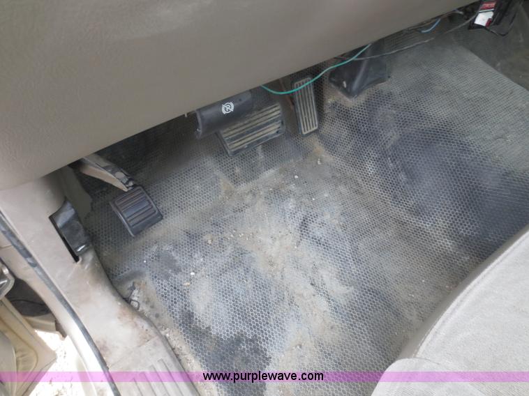 image for item D5793 2006 Chevrolet Silverado 1500 pickup truck