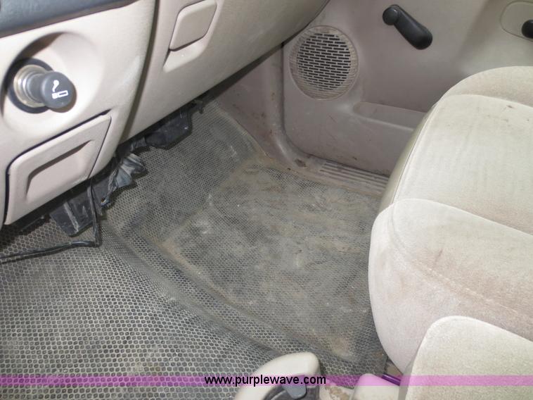 image for item D5793 2006 Chevrolet Silverado 1500 pickup truck