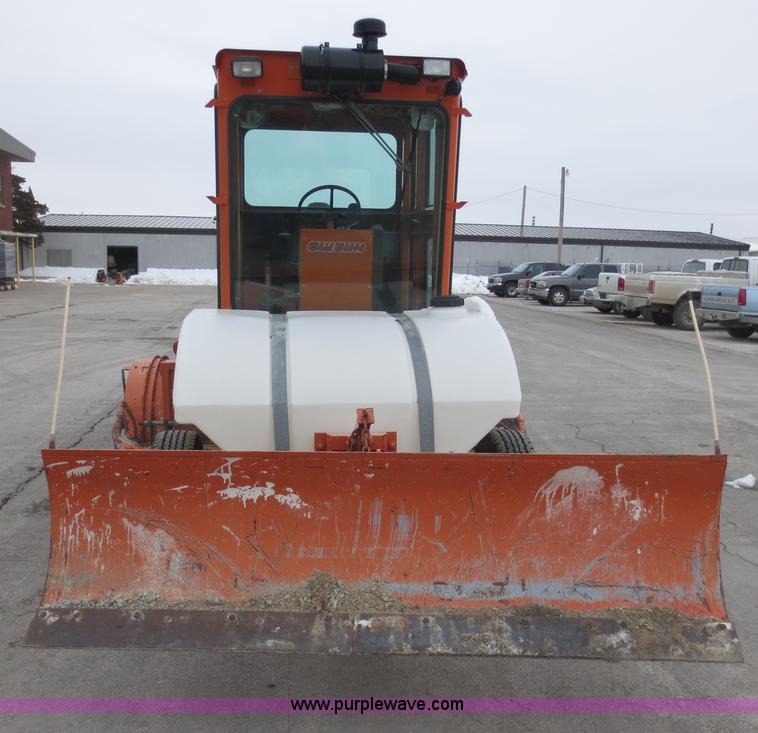 image for item D5794 2001 Broce CR-350 self propelled broom