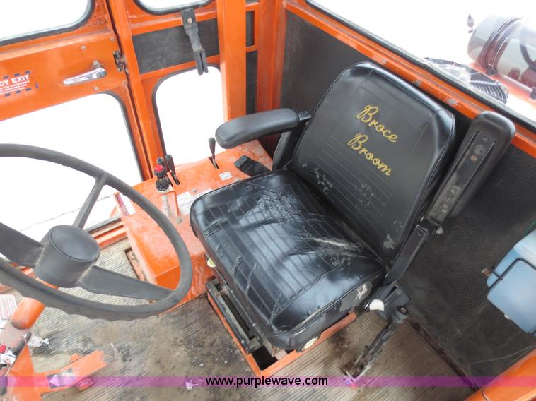 image for item D5794 2001 Broce CR-350 self propelled broom