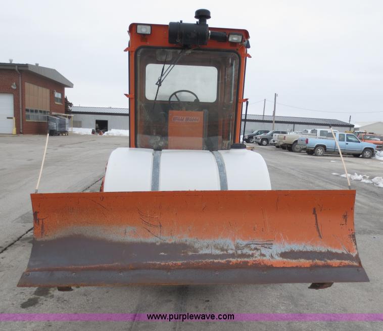 image for item D5795 2001 Broce CR-350  self propelled broom