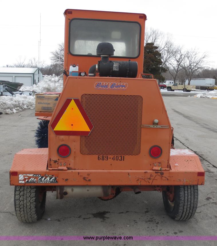 image for item D5795 2001 Broce CR-350  self propelled broom