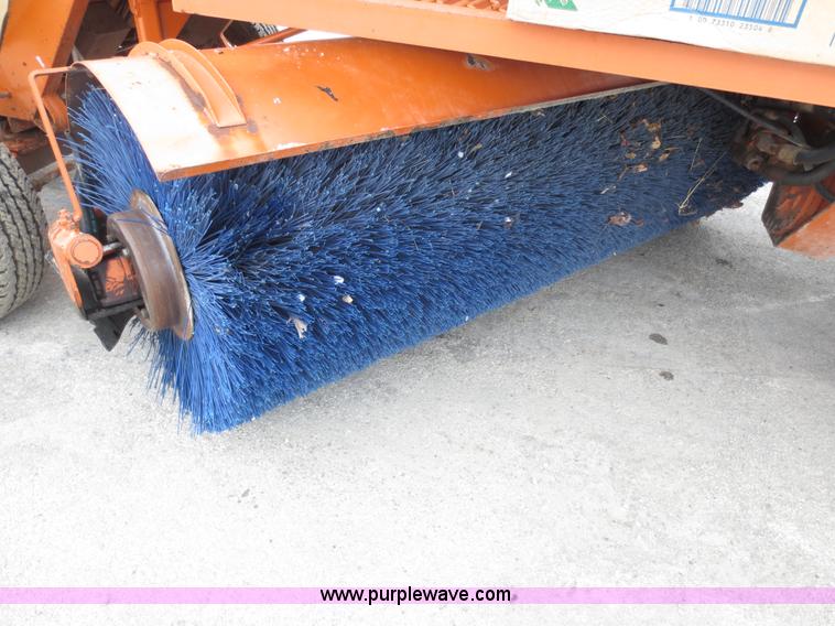 image for item D5795 2001 Broce CR-350  self propelled broom