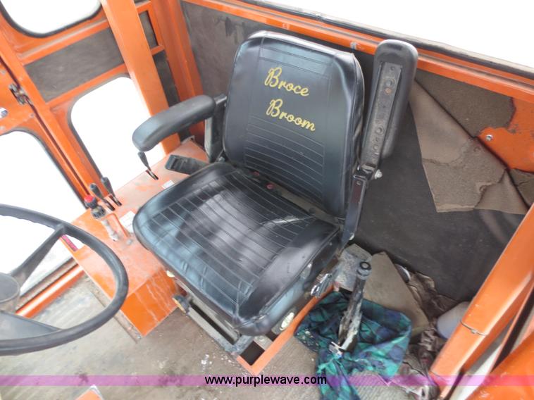 image for item D5795 2001 Broce CR-350  self propelled broom