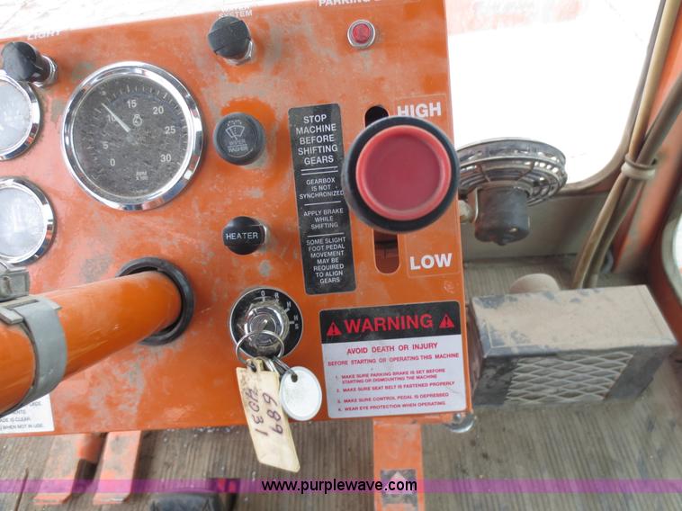 image for item D5795 2001 Broce CR-350  self propelled broom