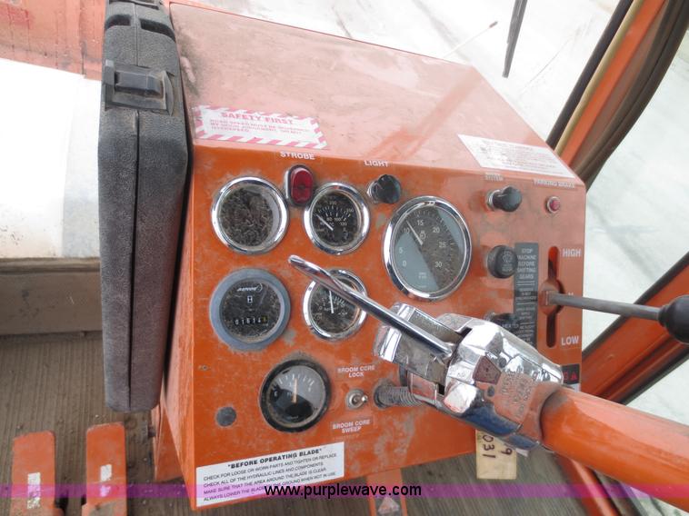 image for item D5795 2001 Broce CR-350  self propelled broom