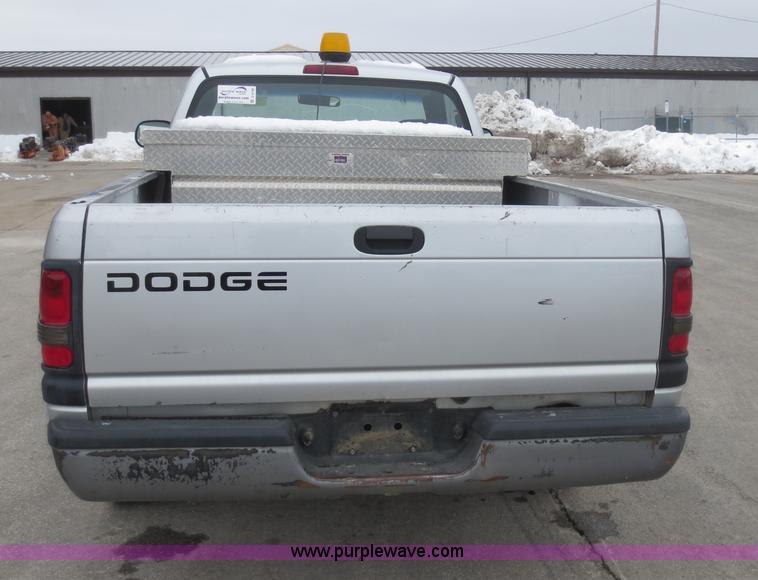 image for item D5796 2001 Dodge Ram 1500 pickup truck