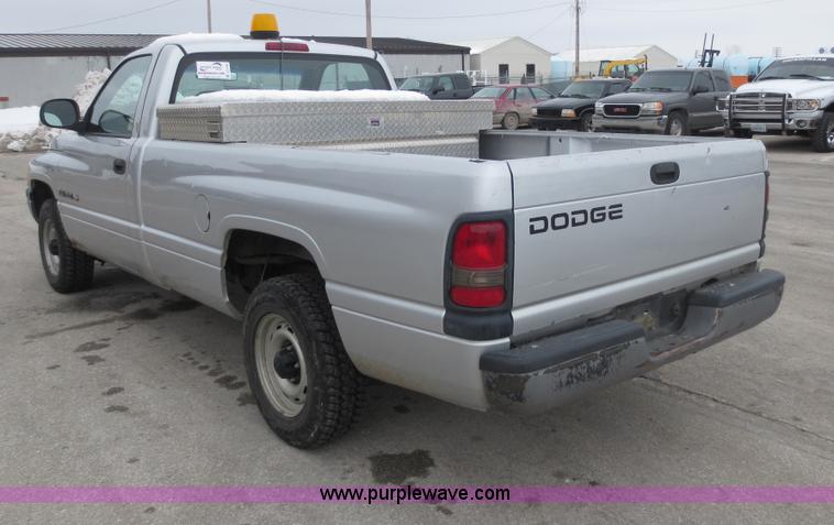 image for item D5796 2001 Dodge Ram 1500 pickup truck