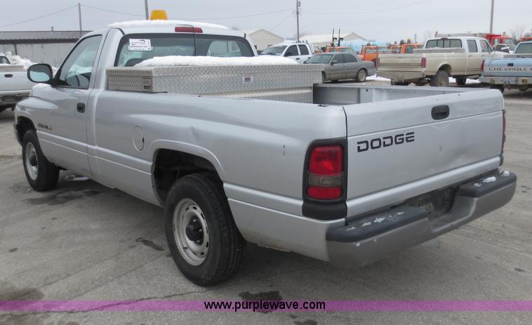 image for item D5797 2001 Dodge Ram 1500 pickup truck