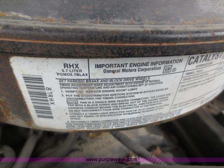 image for item D5798 1993 Chevrolet Suburban C2500 SUV