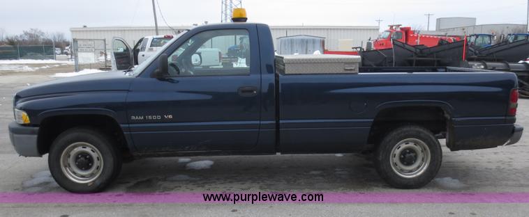 image for item D5799 2001 Dodge Ram 1500 pickup truck