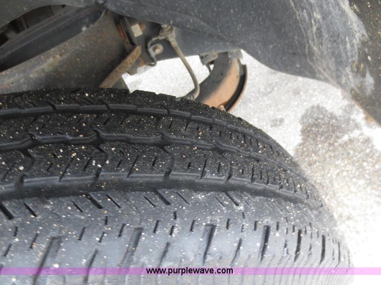 image for item D5799 2001 Dodge Ram 1500 pickup truck