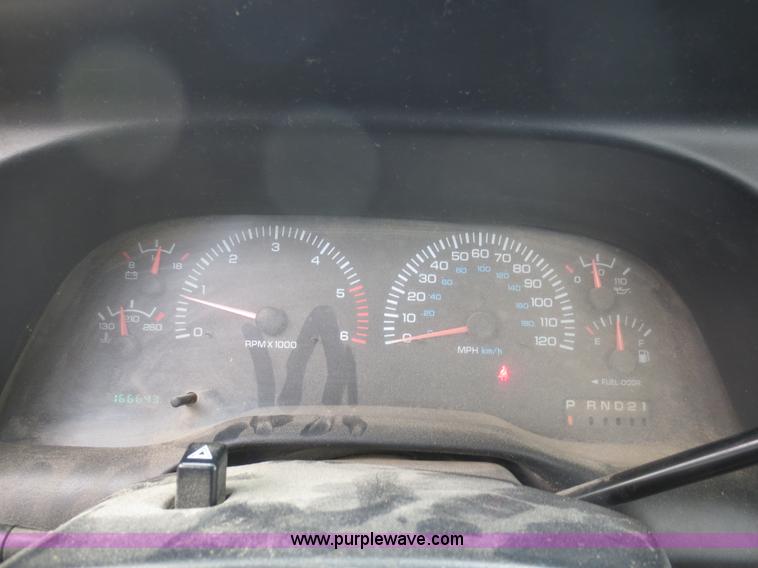 image for item D5799 2001 Dodge Ram 1500 pickup truck